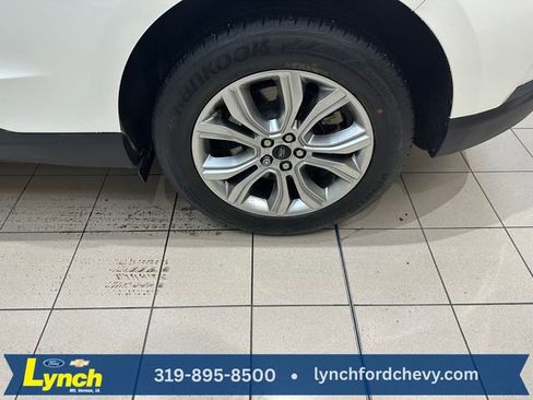 Used 2024 Ford Edge Titanium image 29