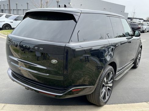 Used 2023 Land Rover Range Rover SE image 7