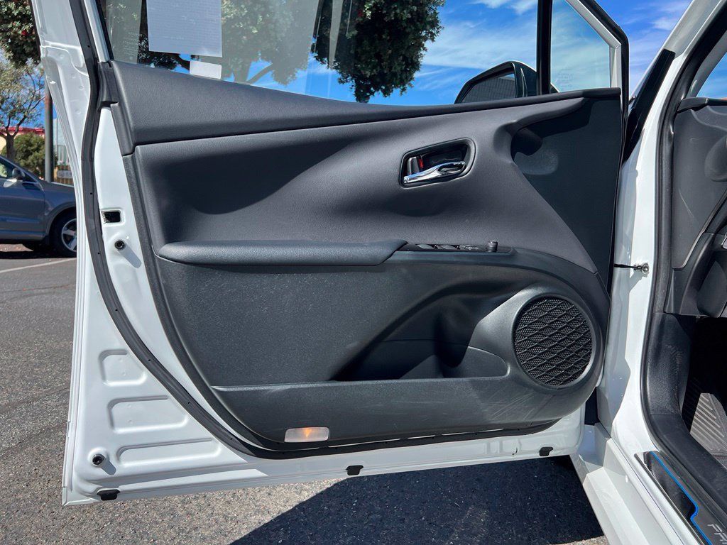 Certified 2022 Toyota Prius Prime XLE FWD image 41