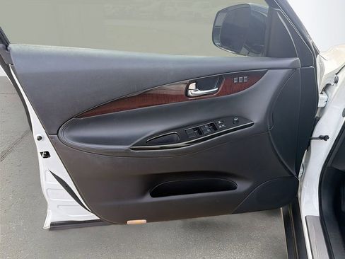 Used 2017 INFINITI QX50 Journey w/ Premium Package image 23