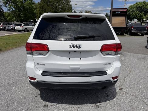 Used 2018 Jeep Grand Cherokee Laredo AWD/4WD image 4