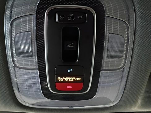 Certified 2025 Hyundai Elantra SEL image 18