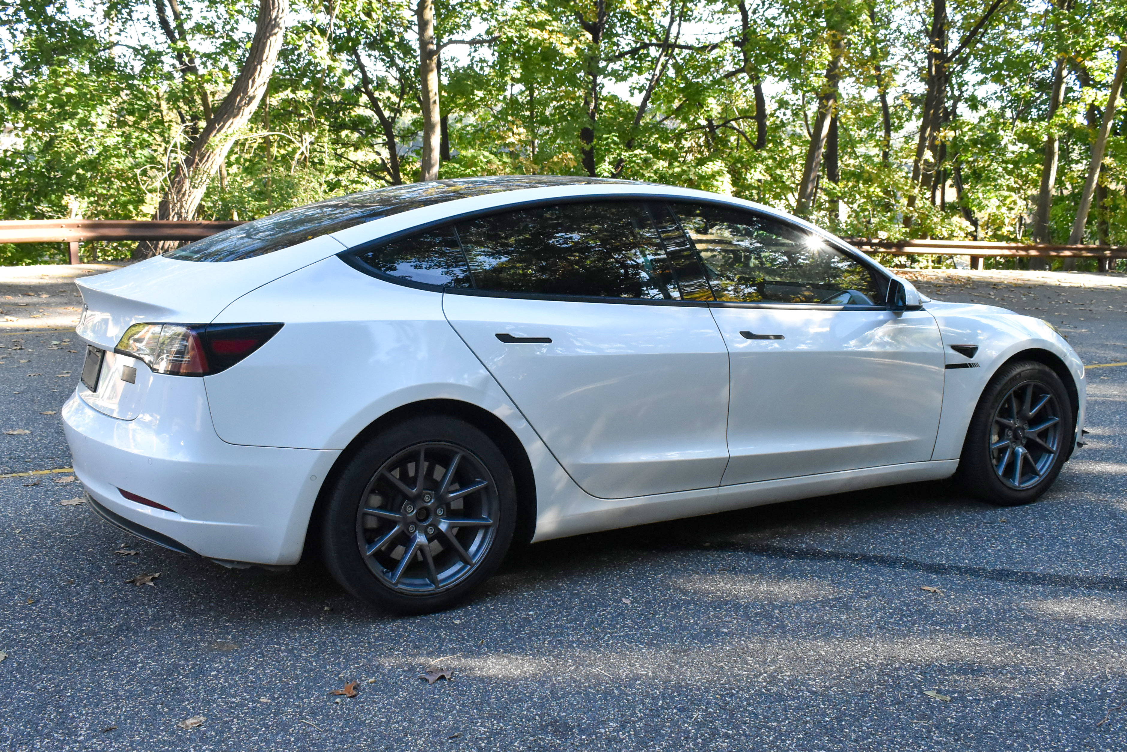 Used 2021 Tesla Model 3 Standard Range Plus RWD image 8