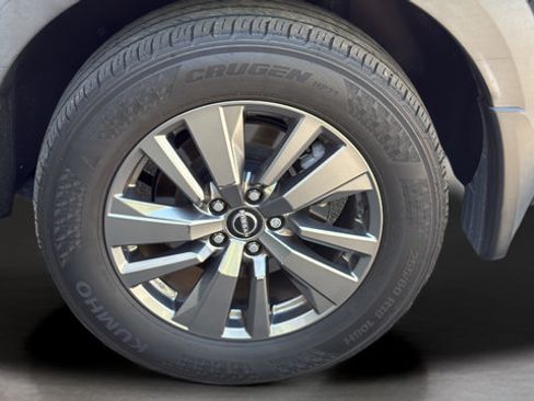 Used 2023 Nissan Pathfinder S FWD image 37
