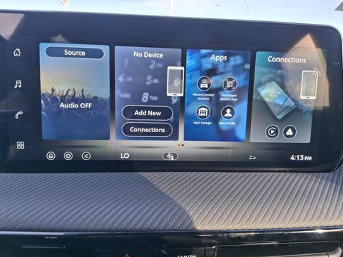 New 2026 Nissan Kicks SR FWD image 14