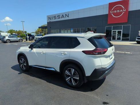 Certified 2023 Nissan Rogue SL w/ SL Premium Package FWD image 9