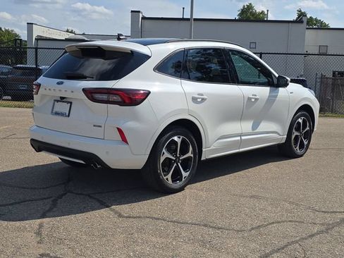 Used 2025 Ford Escape ST-Line Elite w/ Premium Technology Package AWD/4WD image 4
