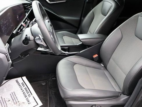 Used 2024 Kia Niro Wind image 40