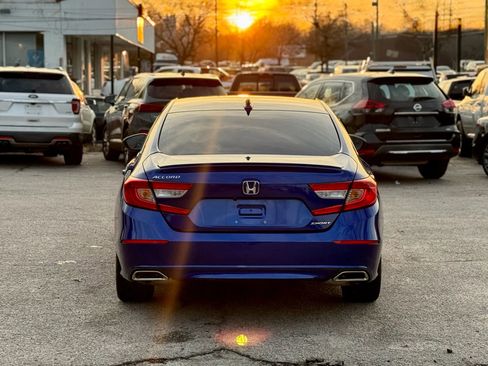Used 2019 Honda Accord Sport image 6