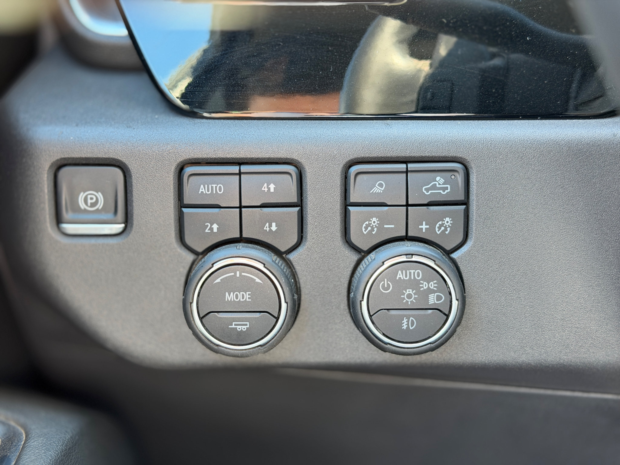 Used 2023 Chevrolet Silverado 1500 RST w/ Convenience Package II AWD/4WD image 6