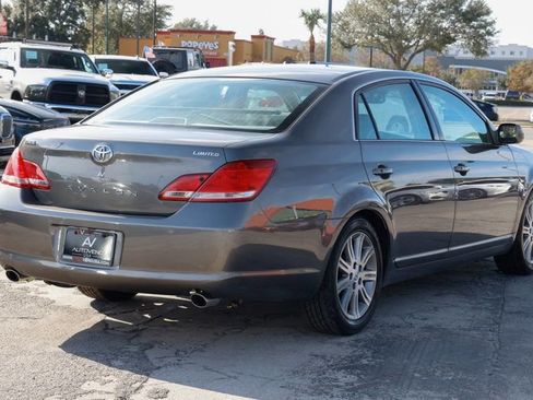 Used 2005 Toyota Avalon Limited image 14