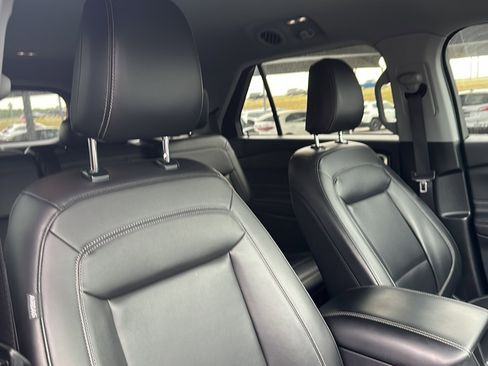 Used 2024 Ford Explorer XLT w/ Equipment Group 202A image 25