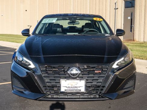 Used 2023 Nissan Altima 2.5 SR image 3