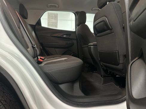 Used 2023 Chevrolet TrailBlazer LS FWD image 21