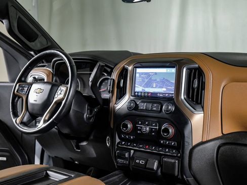 Used 2021 Chevrolet Silverado 2500 High Country w/ Z71 Off-Road Package image 23