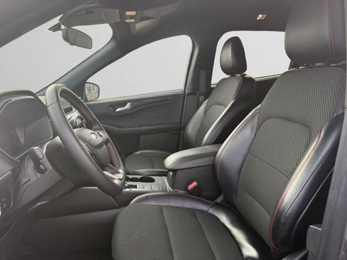 Used 2025 Ford Escape ST-Line FWD image 9