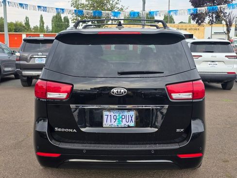 Used 2018 Kia Sedona SX image 4