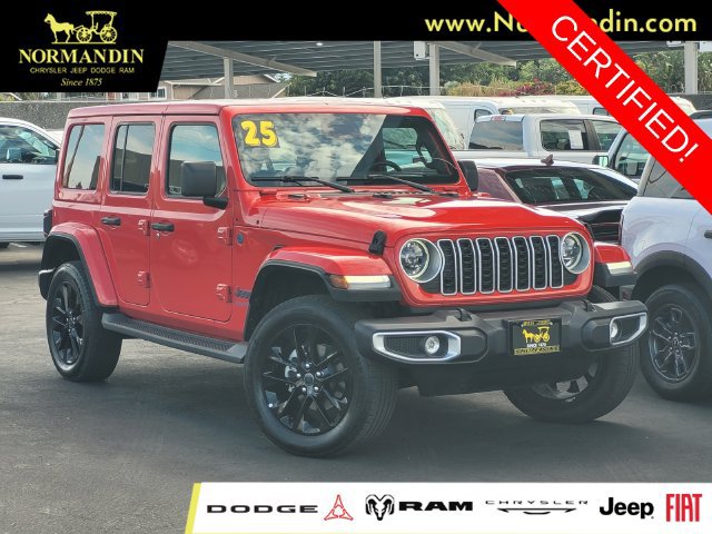 Certified 2025 Jeep Wrangler Unlimited Sahara AWD/4WD image 1