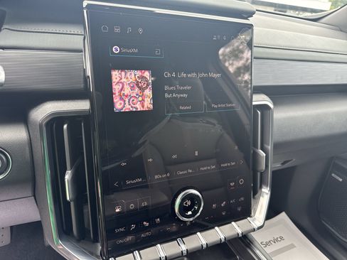 New 2026 GMC Acadia AT4 w/ Luxury Package AWD/4WD image 12
