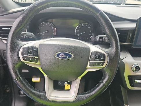 Used 2021 Ford Explorer XLT w/ Equipment Group 202A RWD image 10