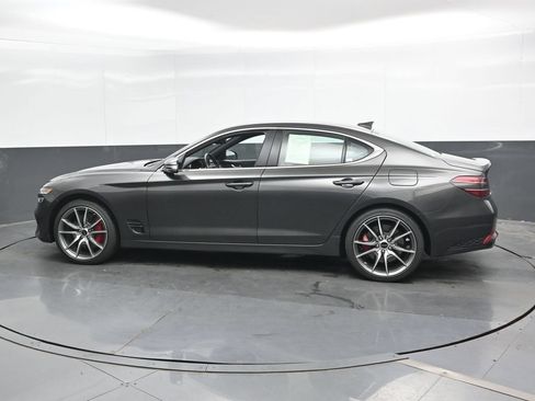 Used 2025 Genesis G70 2.5T AWD/4WD image 9