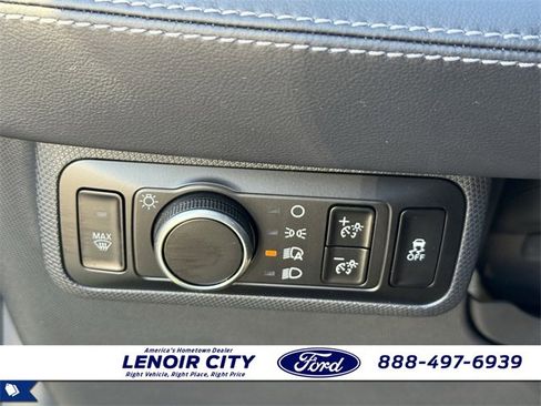 Used 2025 Ford Mustang Mach-E Premium image 19