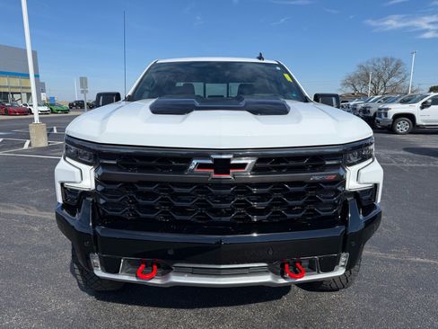 Used 2025 Chevrolet Silverado 1500 ZR2 w/ Technology Package AWD/4WD image 8