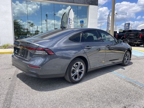 Used 2025 Honda Accord SE image 4