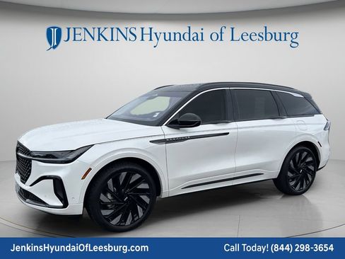 Used 2024 Lincoln Nautilus Black Label w/ Jet Appearance Package (87T) AWD/4WD image 11