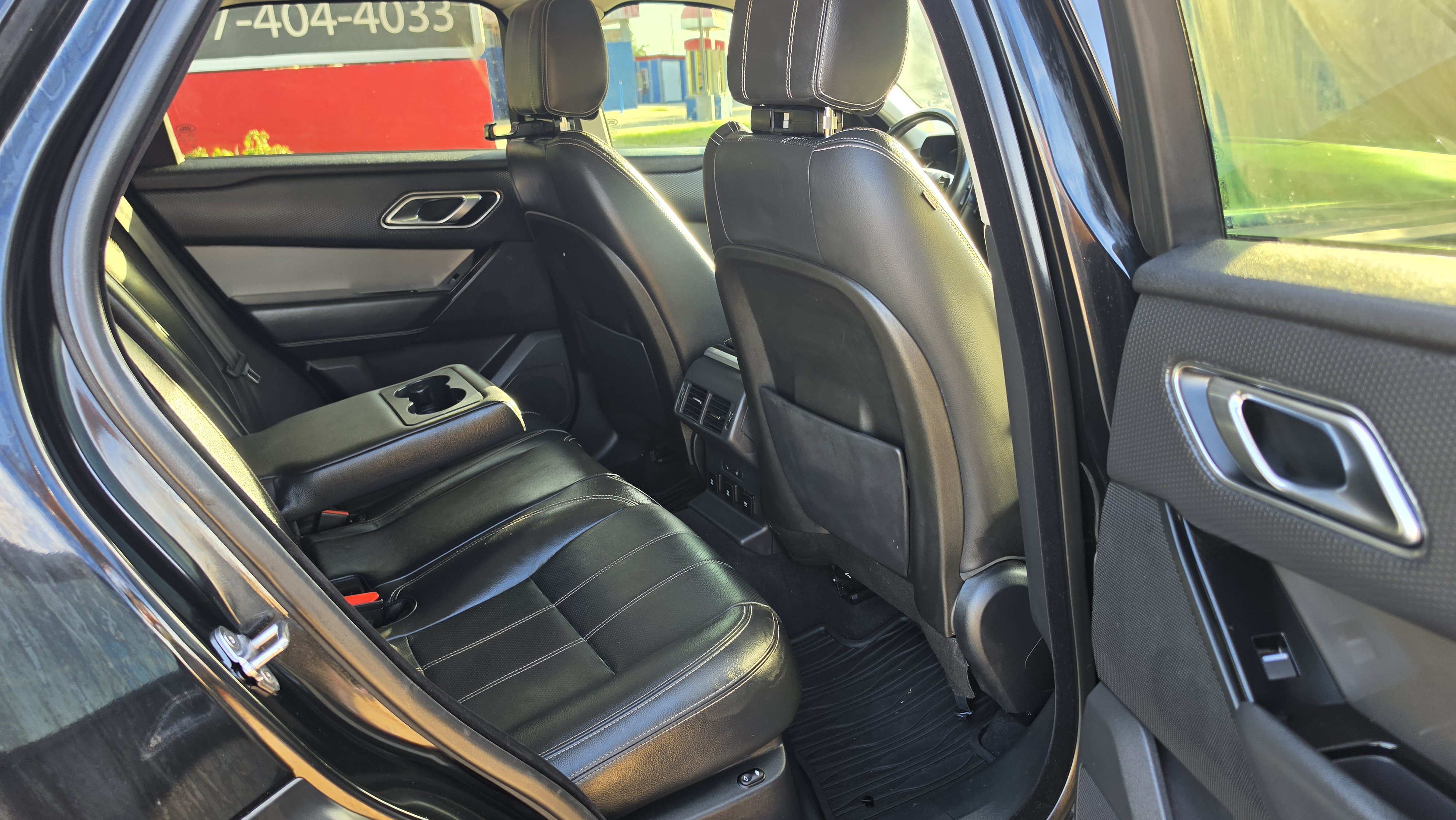Used 2018 Land Rover Range Rover Velar S AWD/4WD image 28