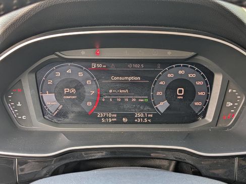 Used 2020 Audi Q3 2.0T Premium image 33