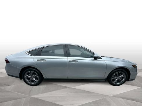 Used 2024 Honda Accord EX image 9