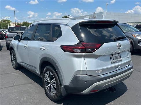 Used 2023 Nissan Rogue SV w/ SV Premium B Package FWD image 6