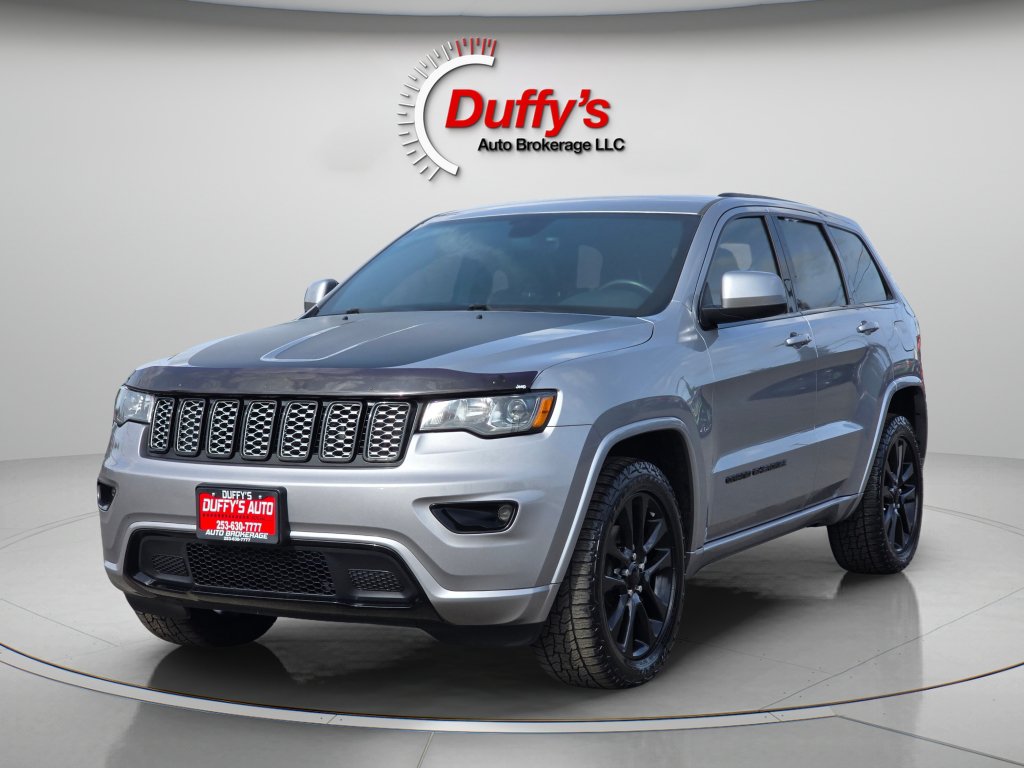 Used 2017 Jeep Grand Cherokee Altitude AWD/4WD image 14