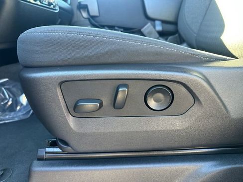 Used 2024 GMC Sierra 1500 Elevation image 38