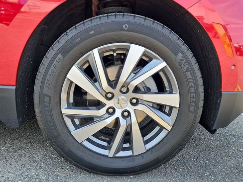 Used 2023 Chevrolet Equinox Premier FWD image 6