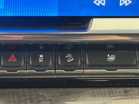 Used 2022 Chevrolet Silverado 1500 LTZ w/ LTZ Convenience Package II image 41