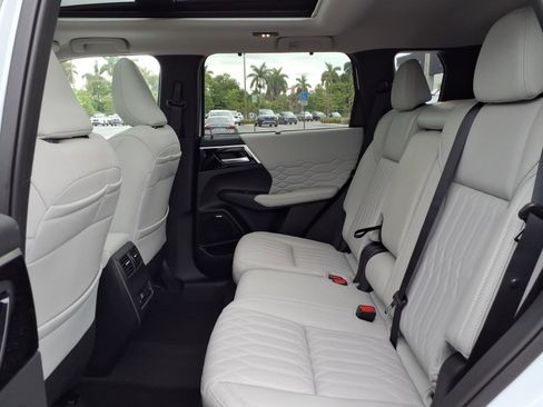 New 2026 Mitsubishi Outlander SEL FWD image 7