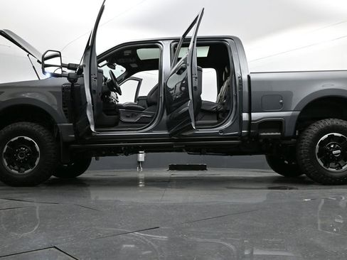 New 2026 Ford F350 Platinum w/ Tremor Off-Road Package image 37
