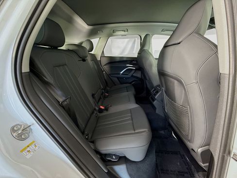 New 2025 Audi Q5 Premium Plus image 28