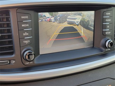 Used 2019 Kia Sorento S image 23