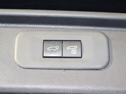 Used 2025 Toyota Grand Highlander XLE image 19