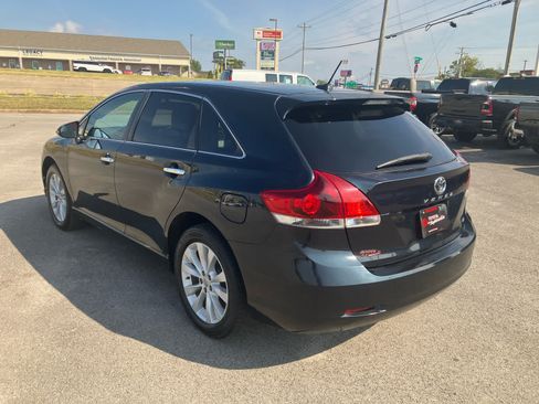 Used 2015 Toyota Venza LE FWD image 5