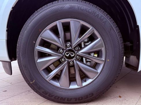 New 2026 INFINITI QX80 Pure AWD/4WD image 38