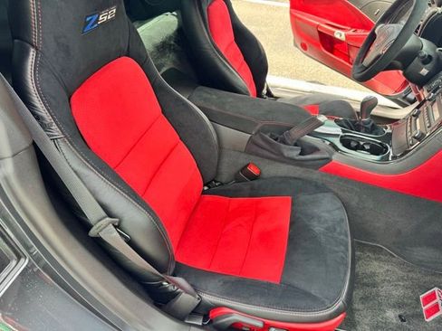 Used 2011 Chevrolet Corvette Grand Sport w/ Preferred Equipment Group RWD image 20