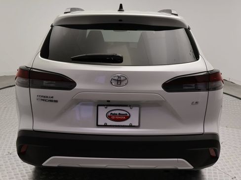 Used 2026 Toyota Corolla Cross LE FWD image 10