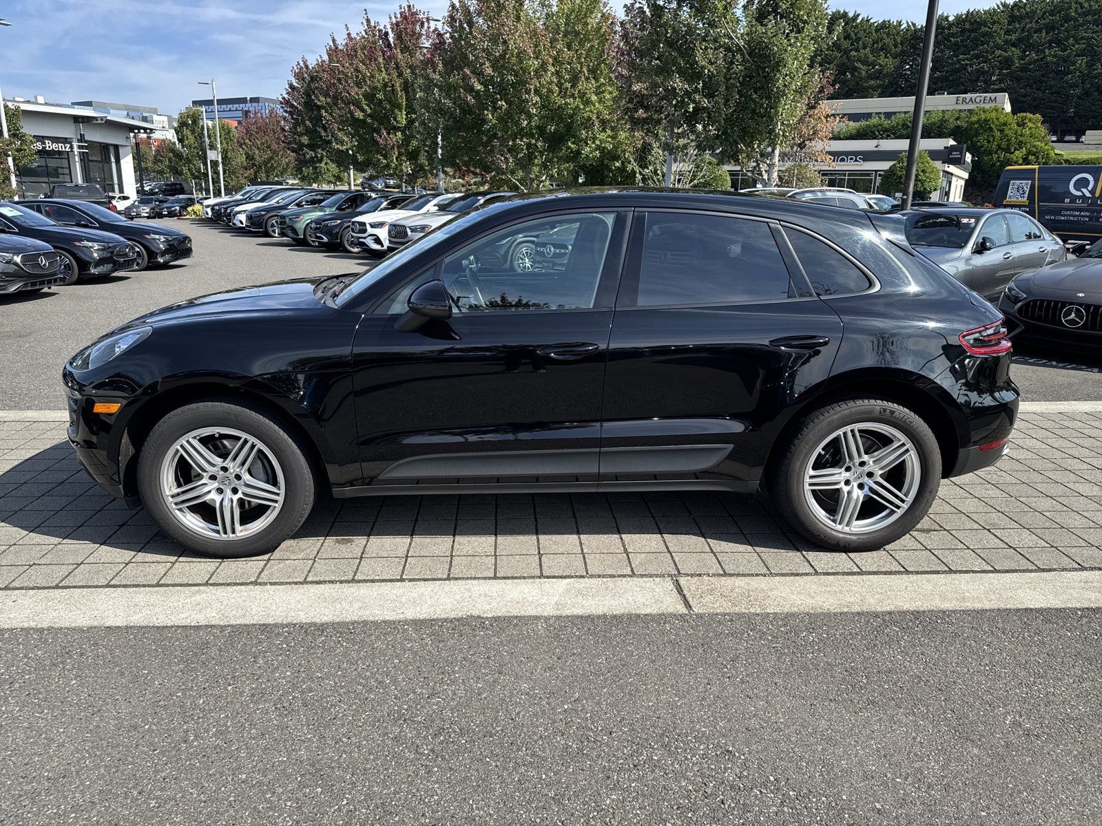 Used 2018 Porsche Macan AWD/4WD image 9