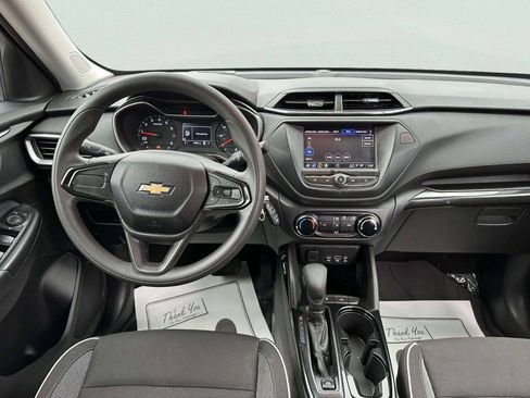 Used 2021 Chevrolet TrailBlazer LS FWD image 18
