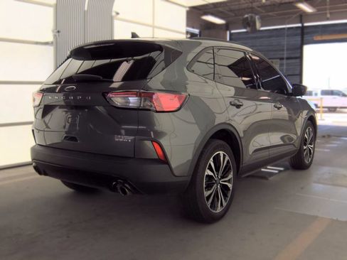 Used 2022 Ford Escape SE w/ SE Sport Appearance Package AWD/4WD image 6