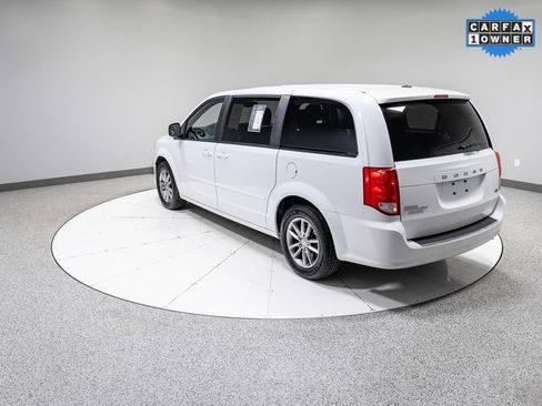 Used 2016 Dodge Grand Caravan SE image 29